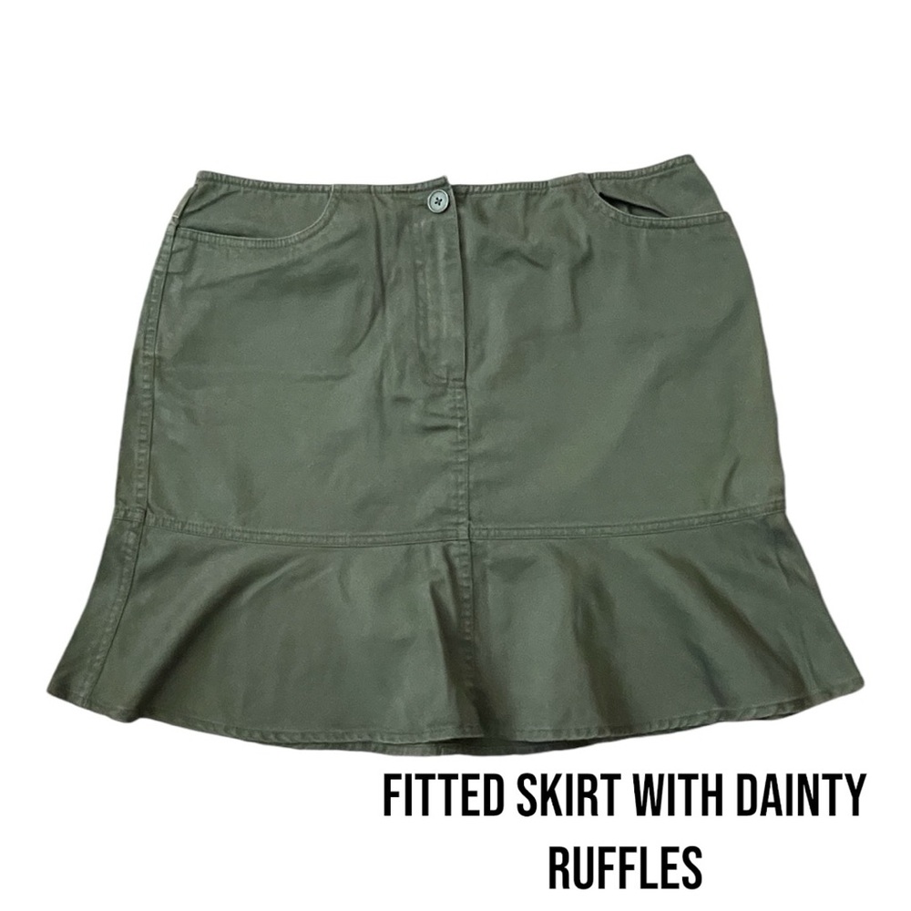🩷🌸 VERY DEMURE Ann Taylor Loft Mini skirt Bottom Flare Skirt Size 8